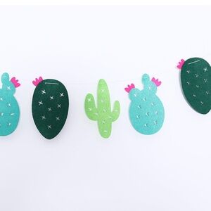 🩶5/$30 Cactus Banner Garland Party Decor New in package!